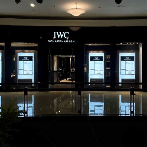 iwc vinyl windows